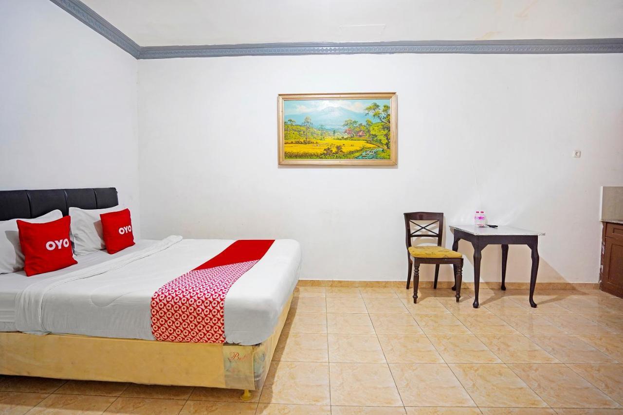 فندق Oyo 91390 Kost Grand Royal Elite سورابايا المظهر الخارجي الصورة