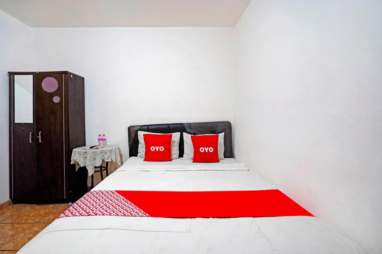 فندق Oyo 91390 Kost Grand Royal Elite سورابايا المظهر الخارجي الصورة
