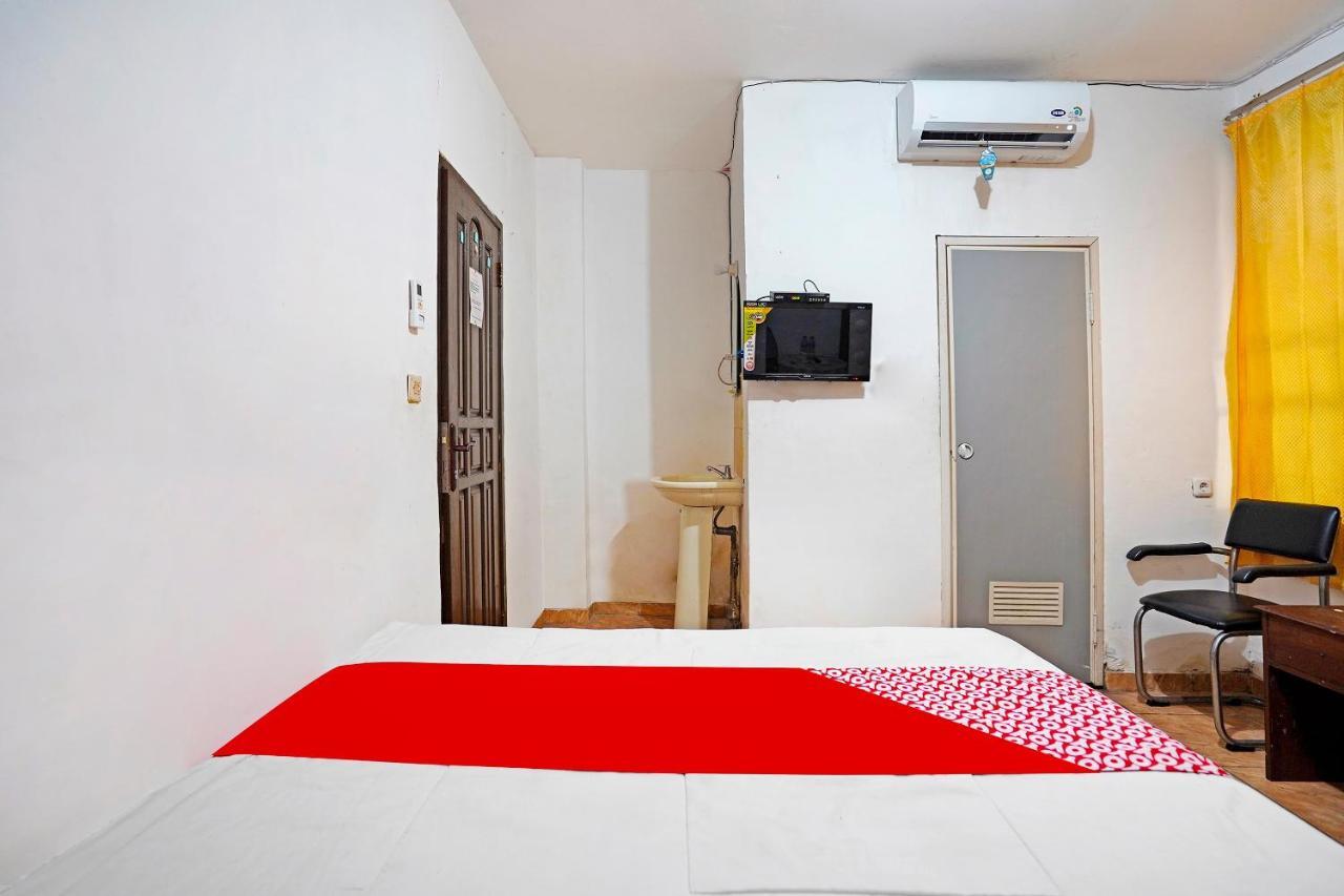 فندق Oyo 91390 Kost Grand Royal Elite سورابايا المظهر الخارجي الصورة