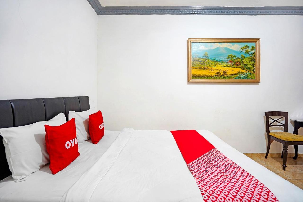 فندق Oyo 91390 Kost Grand Royal Elite سورابايا المظهر الخارجي الصورة